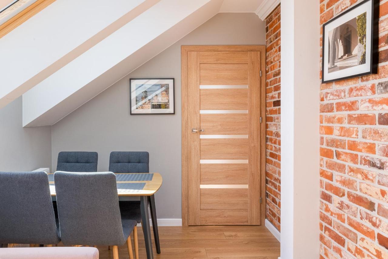 Saint Florian'S Suites - Old Town Luxury Apartments - By Upstairs كراكوفيا المظهر الخارجي الصورة