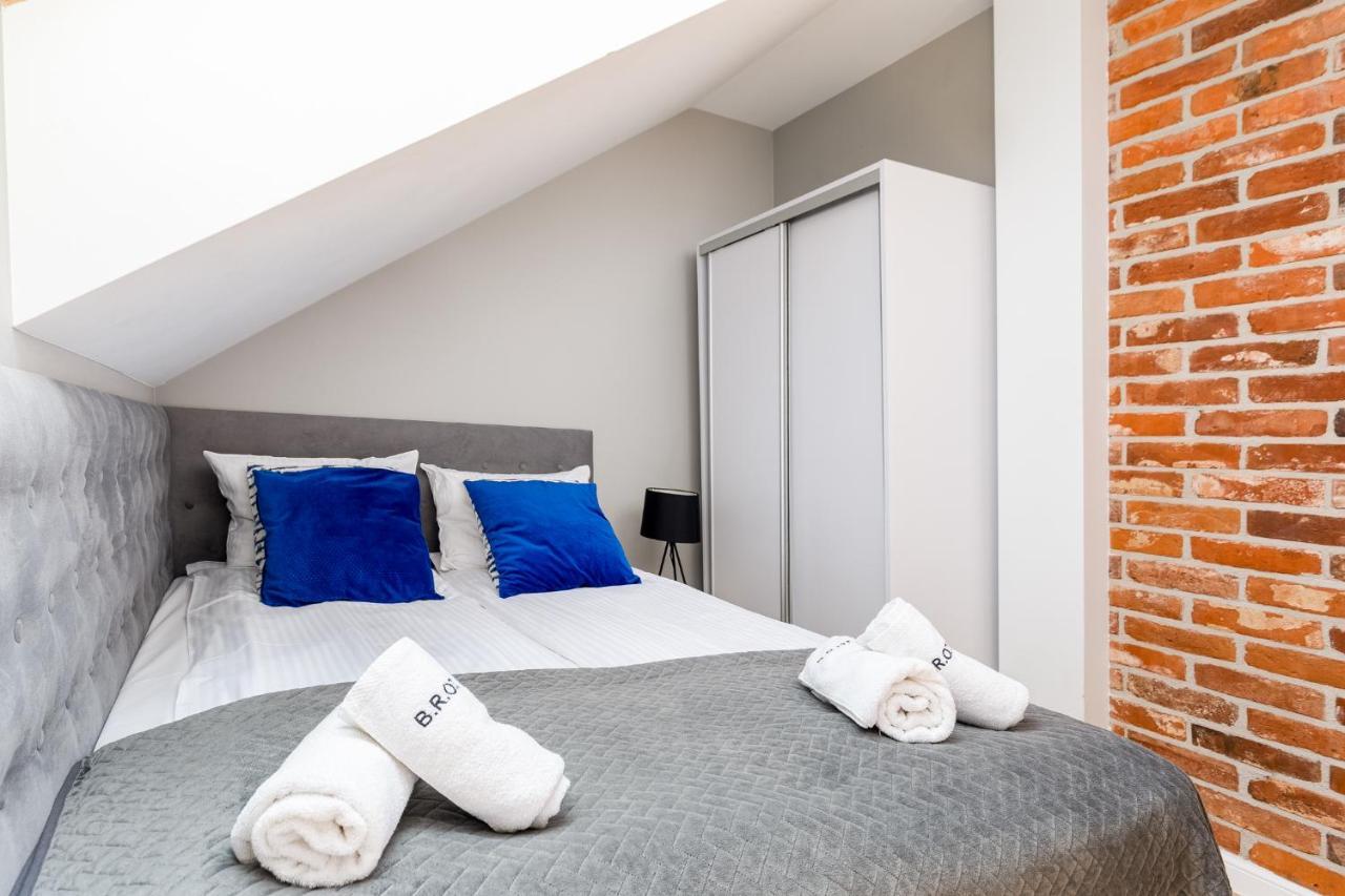 Saint Florian'S Suites - Old Town Luxury Apartments - By Upstairs كراكوفيا المظهر الخارجي الصورة