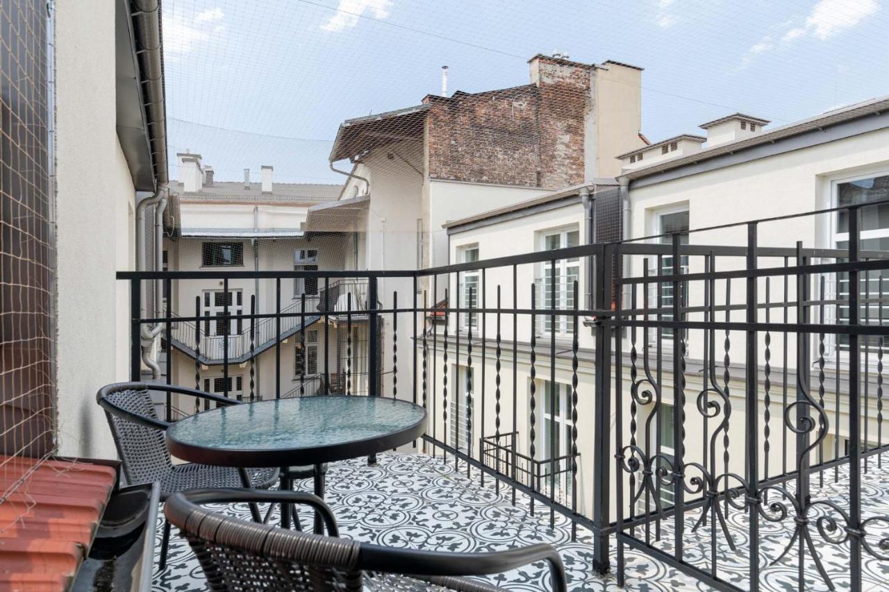Saint Florian'S Suites - Old Town Luxury Apartments - By Upstairs كراكوفيا المظهر الخارجي الصورة