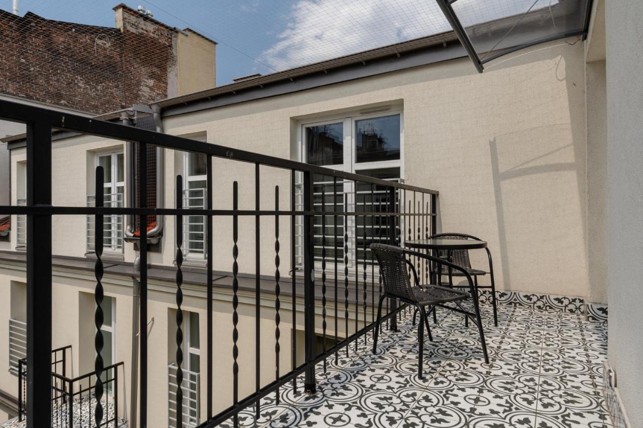Saint Florian'S Suites - Old Town Luxury Apartments - By Upstairs كراكوفيا المظهر الخارجي الصورة