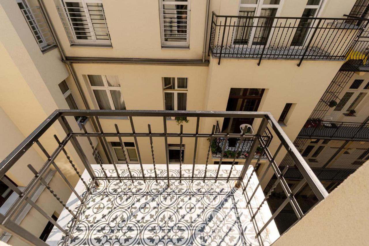 Saint Florian'S Suites - Old Town Luxury Apartments - By Upstairs كراكوفيا المظهر الخارجي الصورة